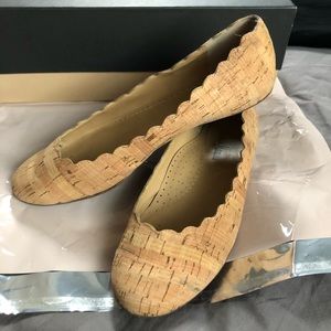 Cork Scalloped Flats